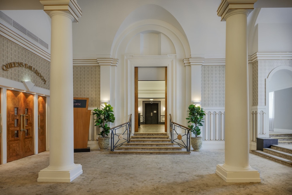 The Queens Hotel 6/59