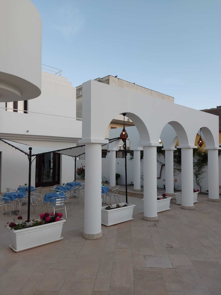 Hotel Villa Ionia 38/50