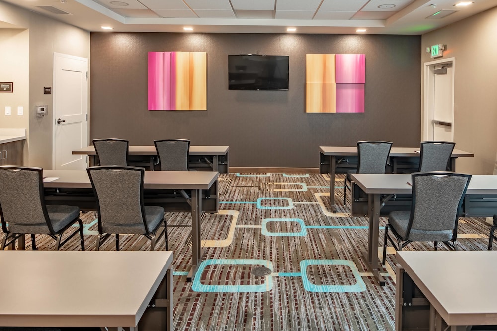Residence Inn By Marriott Dallas At The Canyon 44/53
