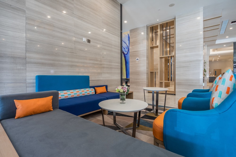 Holiday Inn Express Kaifeng City Center 28/47