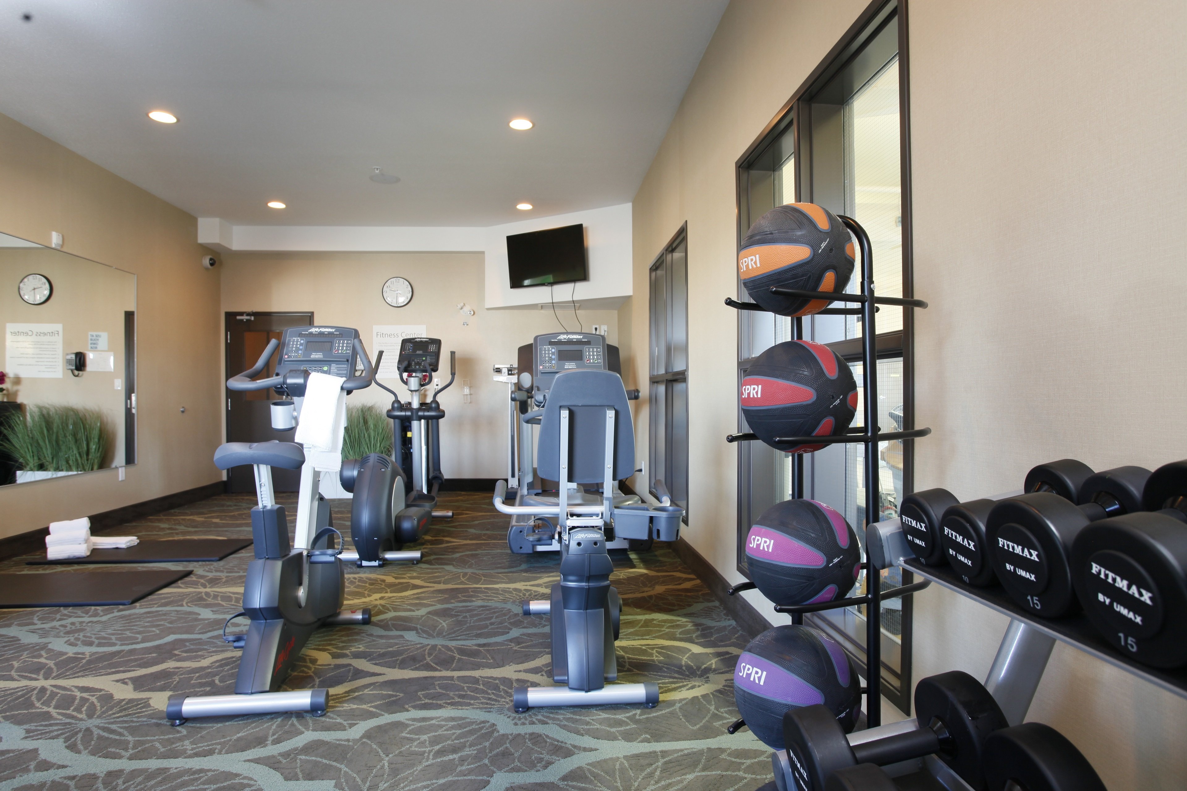 Holiday Inn Express Fort St John 47/70