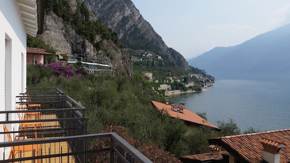 Hotel Augusta Garni 12/63