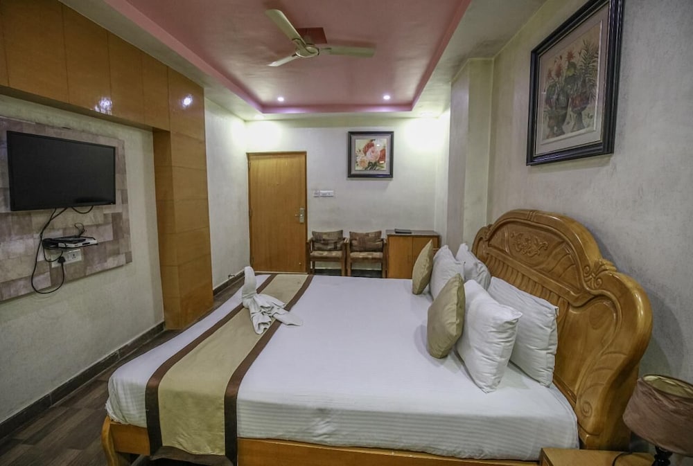 Hotel Vaibhav Inn 23/50