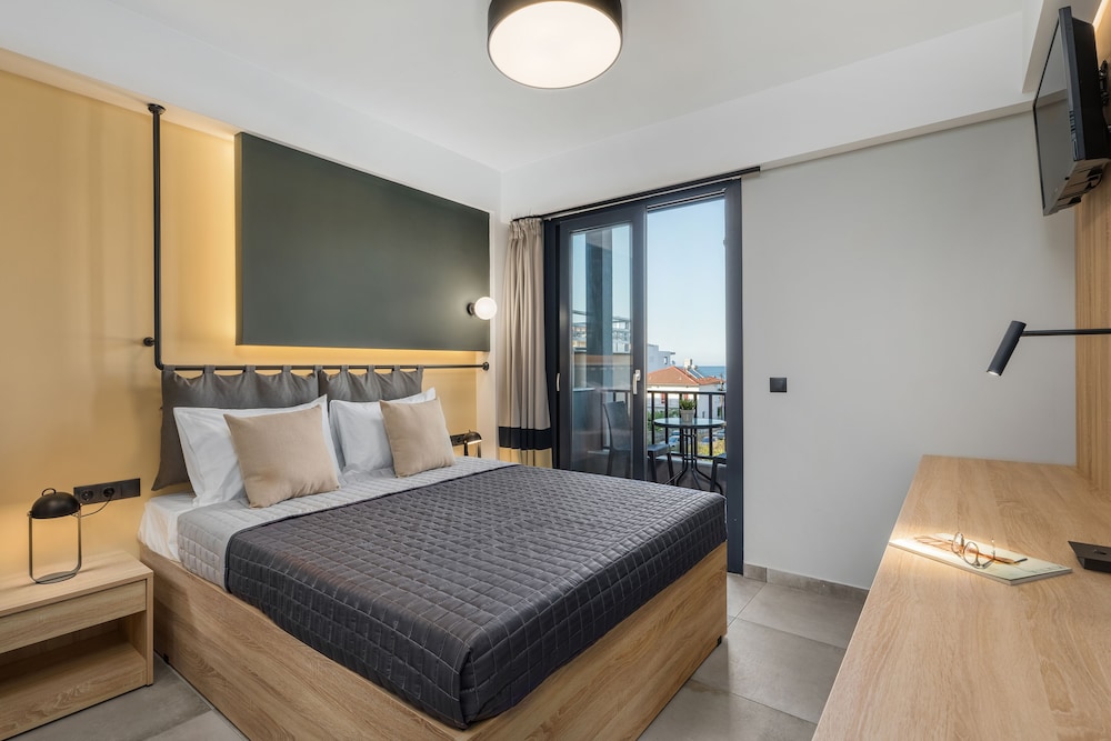 Pidna Apartments 9/23