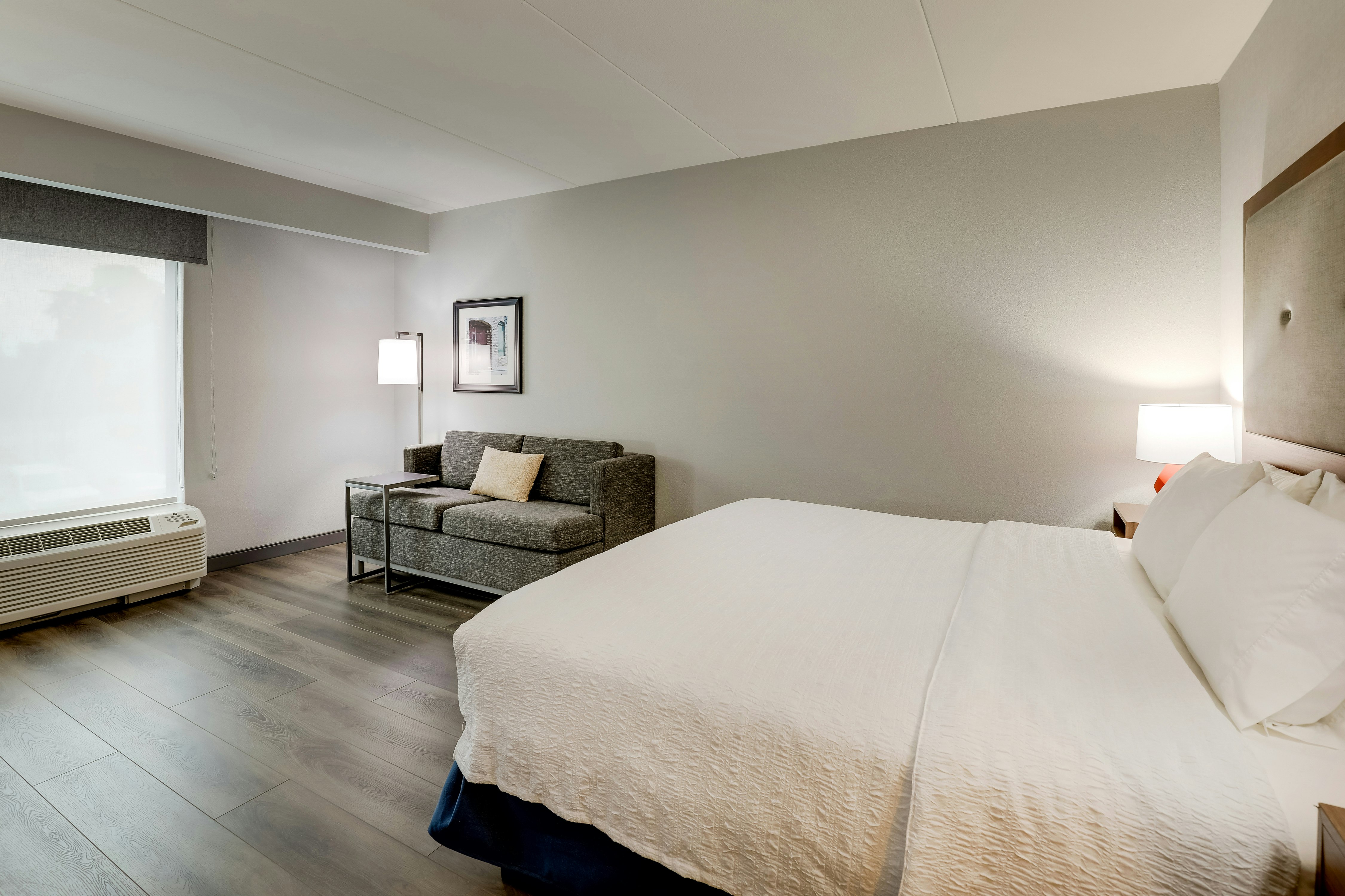 City, King Bed, Sofa