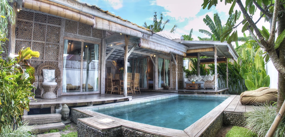 Villa Layla 32/34