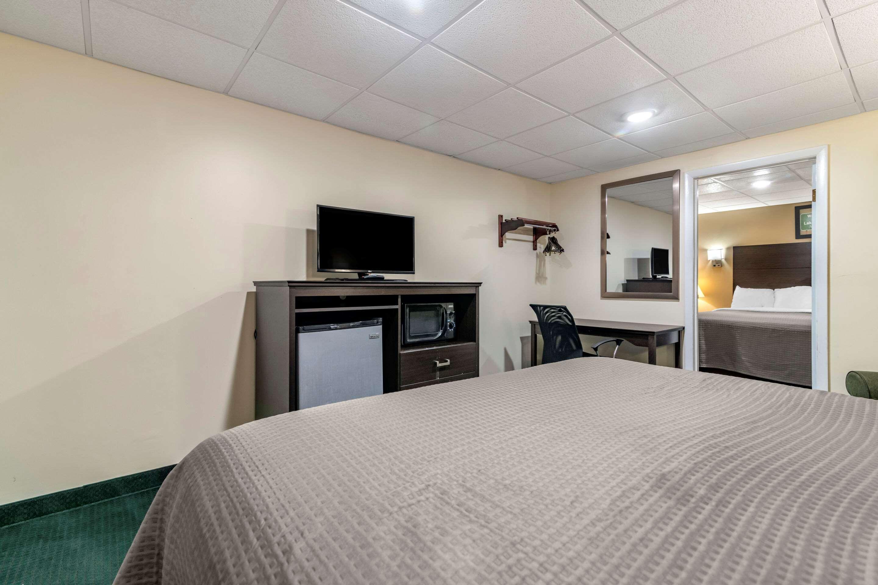 SUITE, 2 KING BEDS