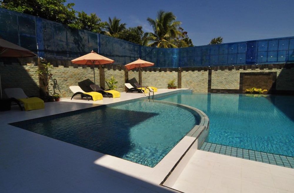 Sylvia Hotel Maumere 33/57