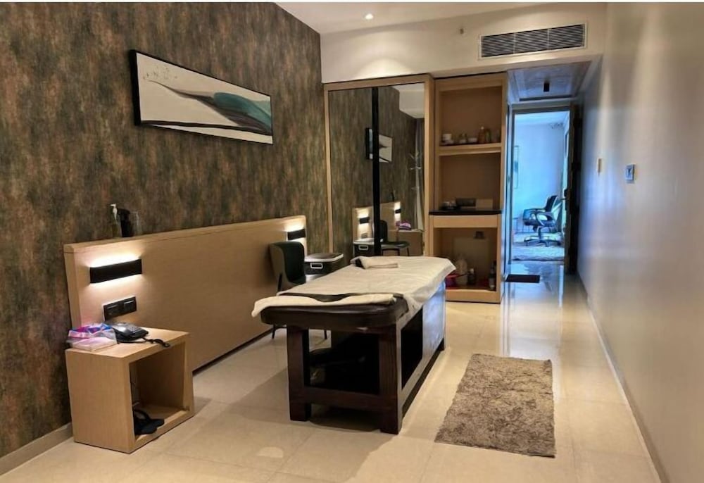 Click Hotel Bangalore 7/15