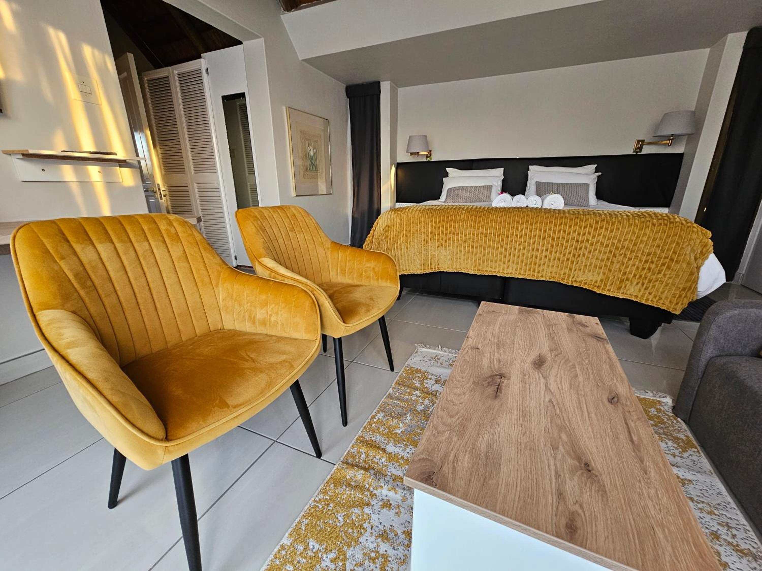 Bettie's Luxury Lodge 27/45