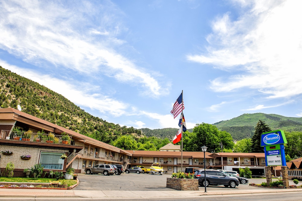 Glenwood Springs Inn 3/62