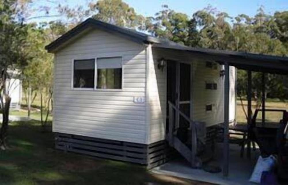 Gateway Lifestyle Lorikeet 2/22