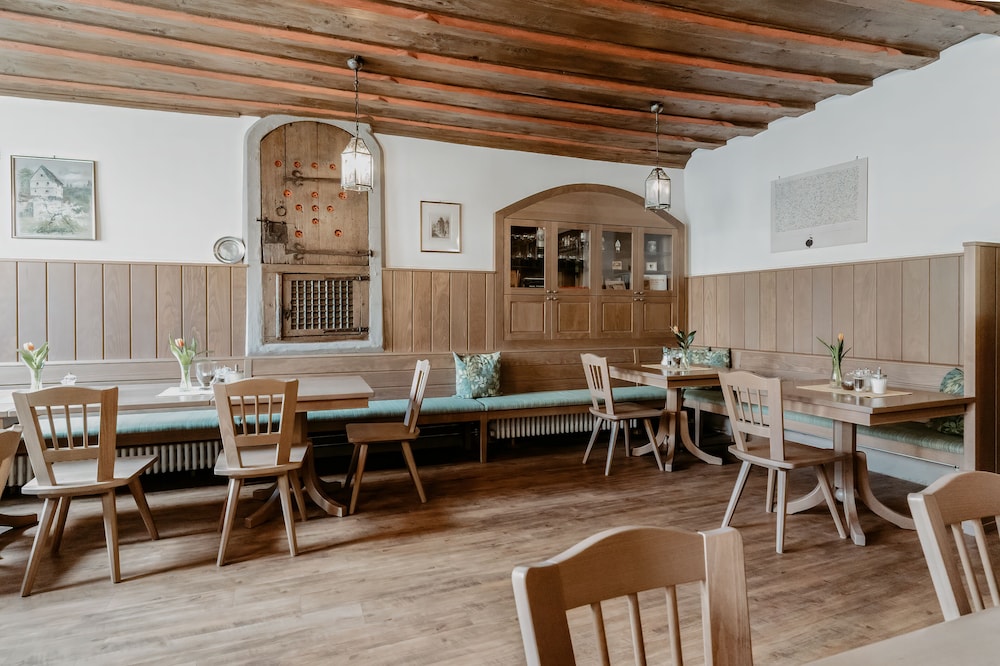 Hotel Gasthof Goldener Greifen 38/50