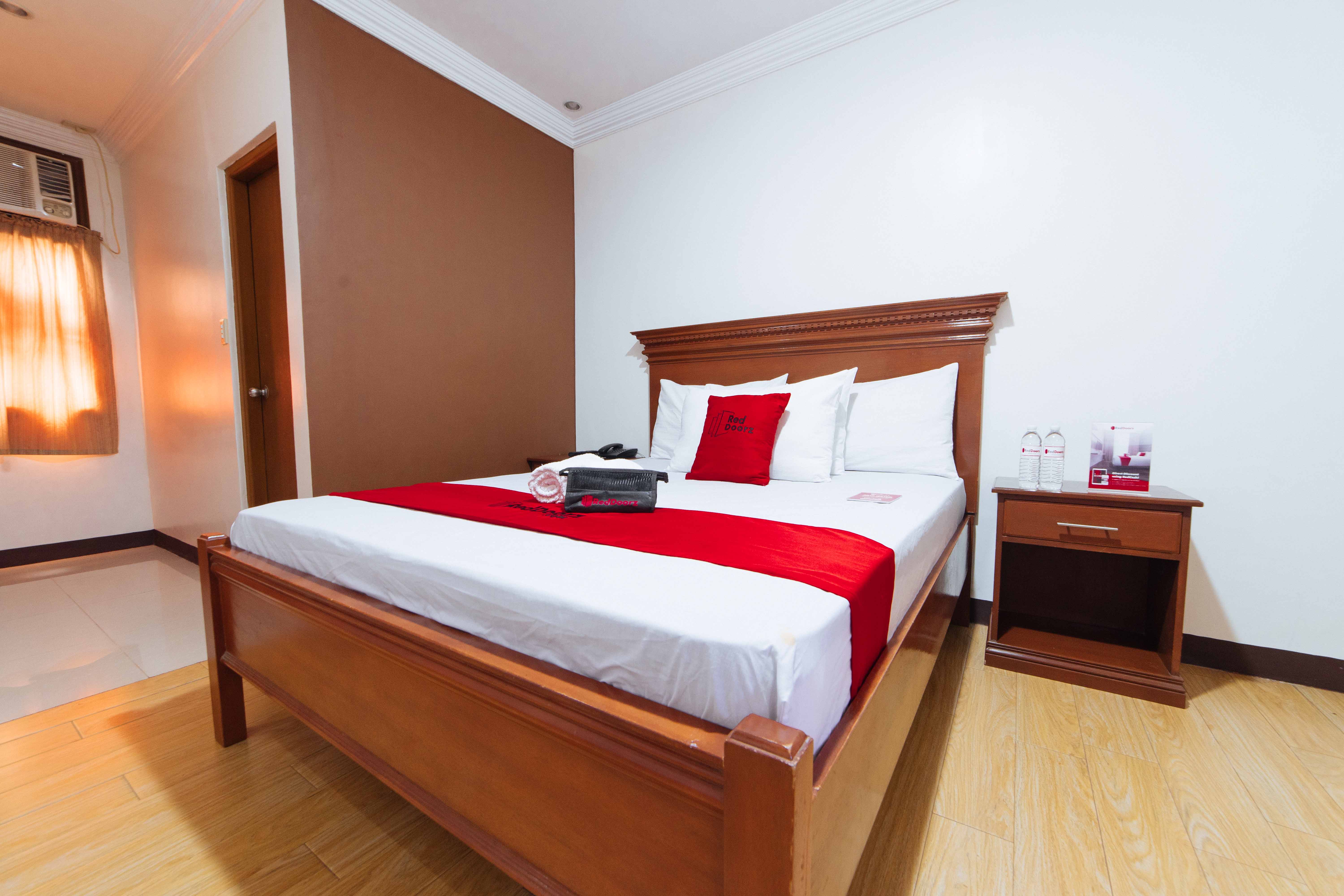Reddoorz, Double Bed