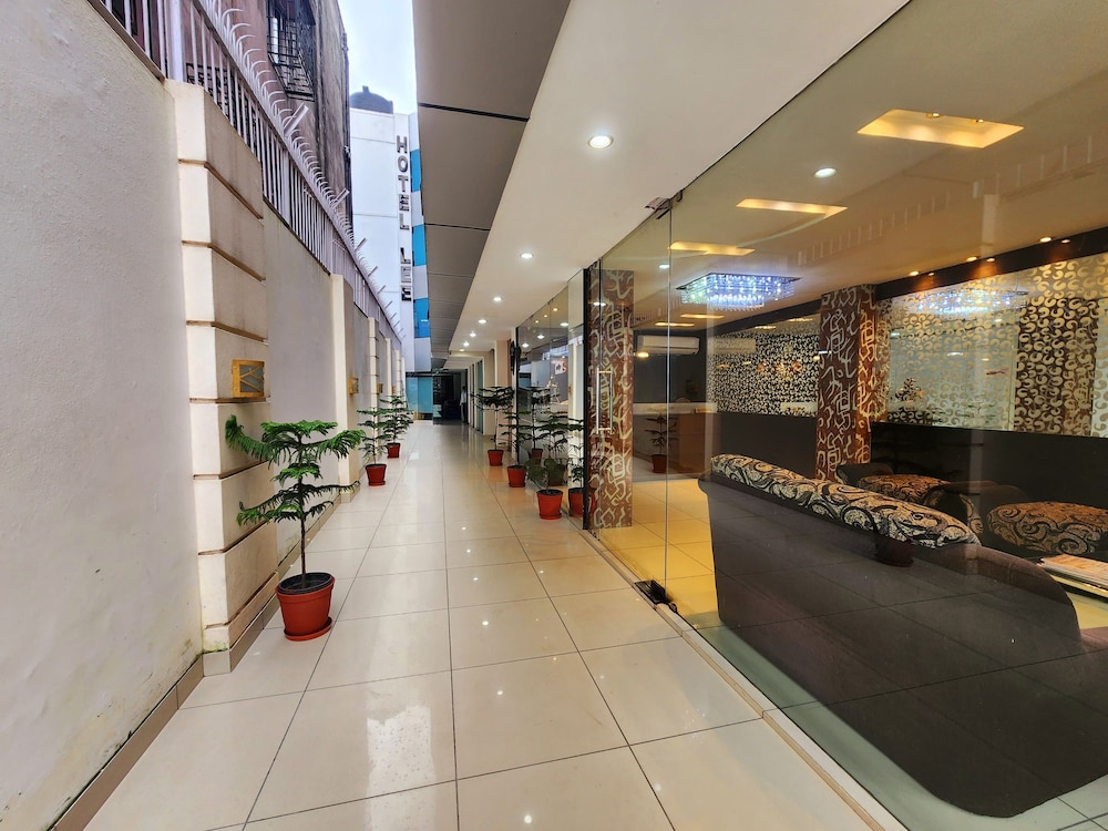 Hotel Lee International 10/47
