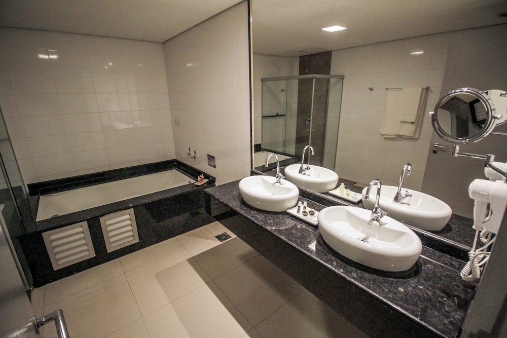 Oscar Hotel Executive 40/44