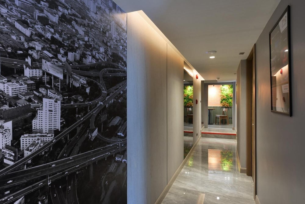 Sova Hotel Bangkok 50/61