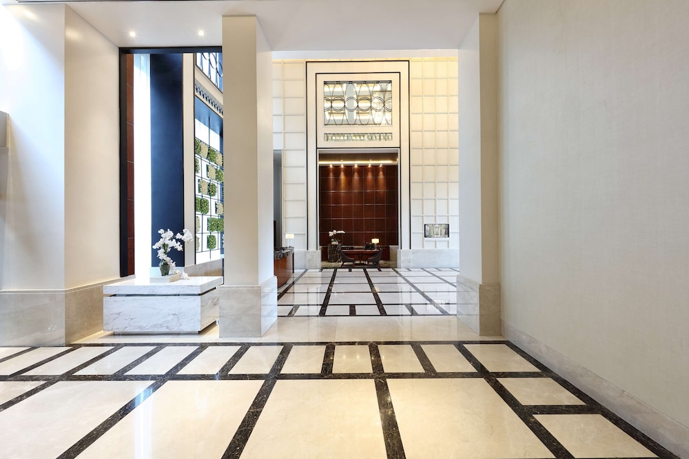 Makati Diamond Residences 34/42