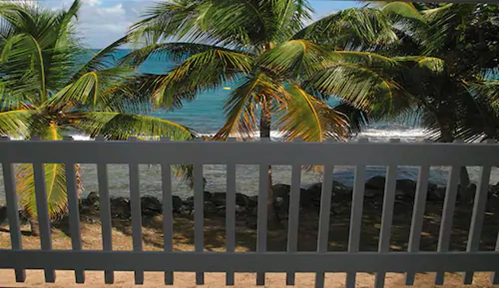 Tamarind Reef Resort Spa & Marina 46/50
