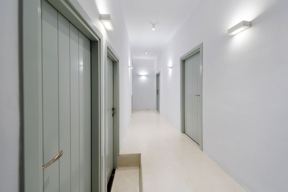 Iriana Apartments 19/50