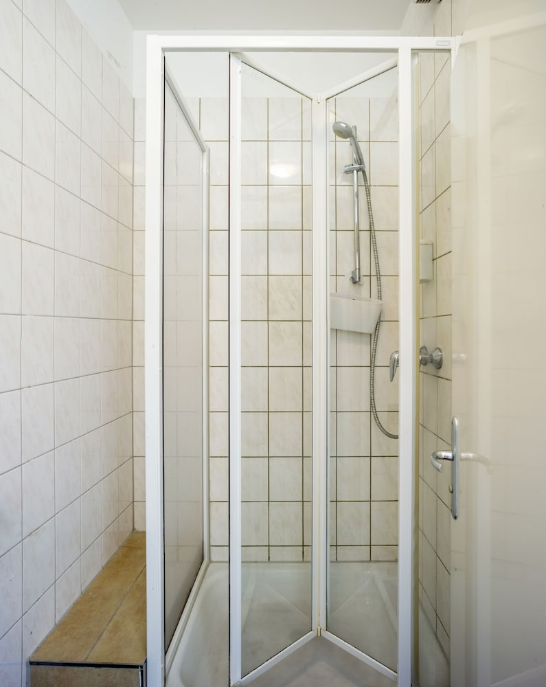 Eastseven Berlin Hostel 53/53