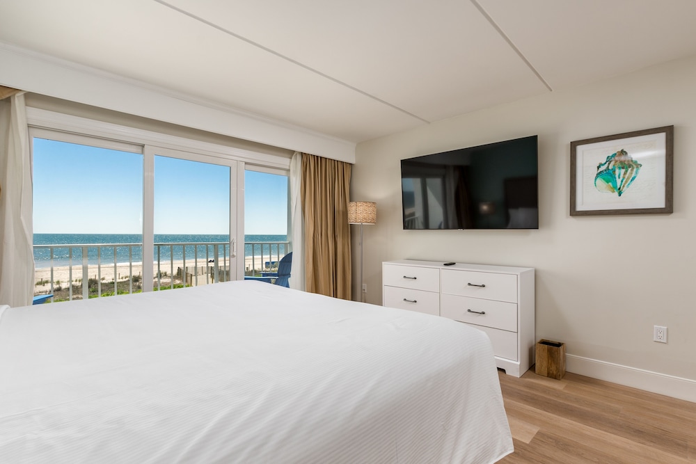 Princess Royale Oceanfront Resort 16/79