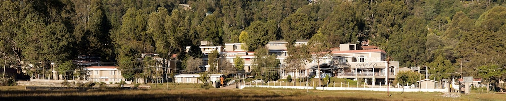 Sterling Kodai Lake 46/48