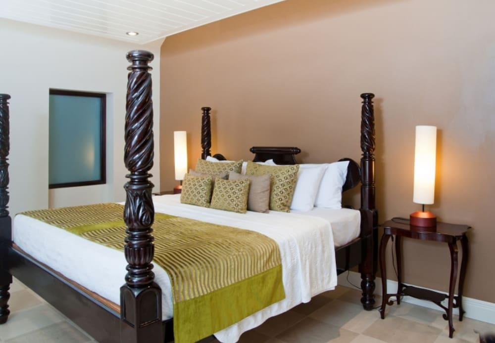 Island Inn Hotel Barbados 10/25