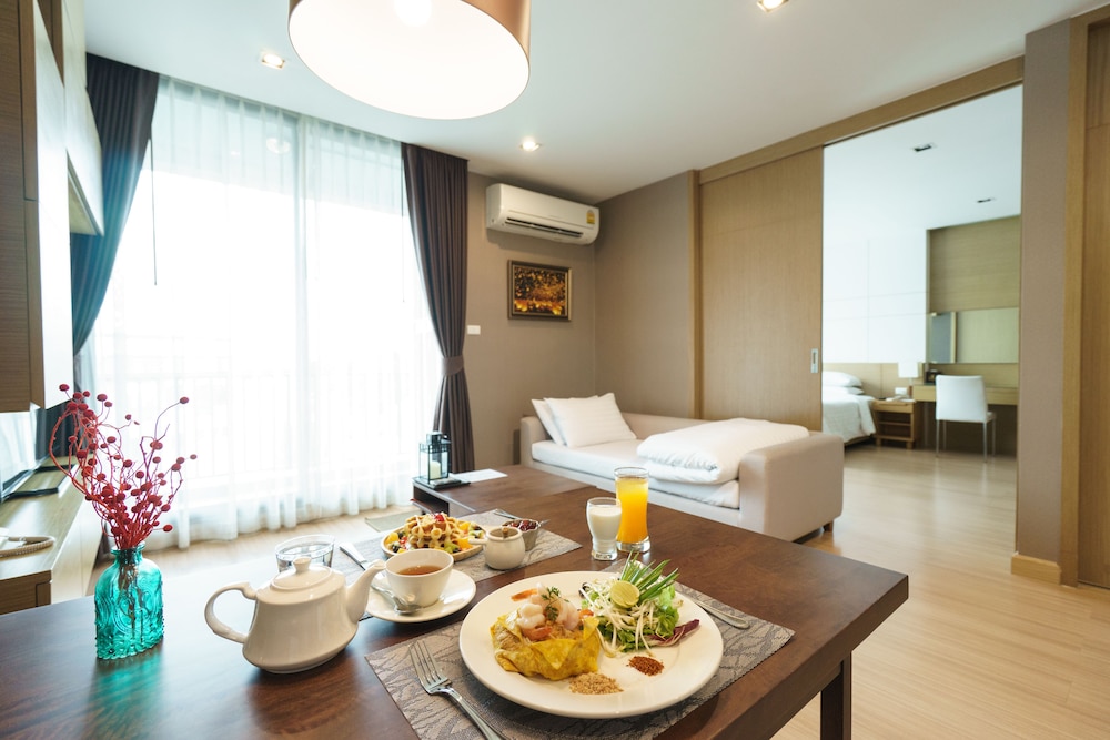 SANAE HOTEL CHIANG MAI 40/50