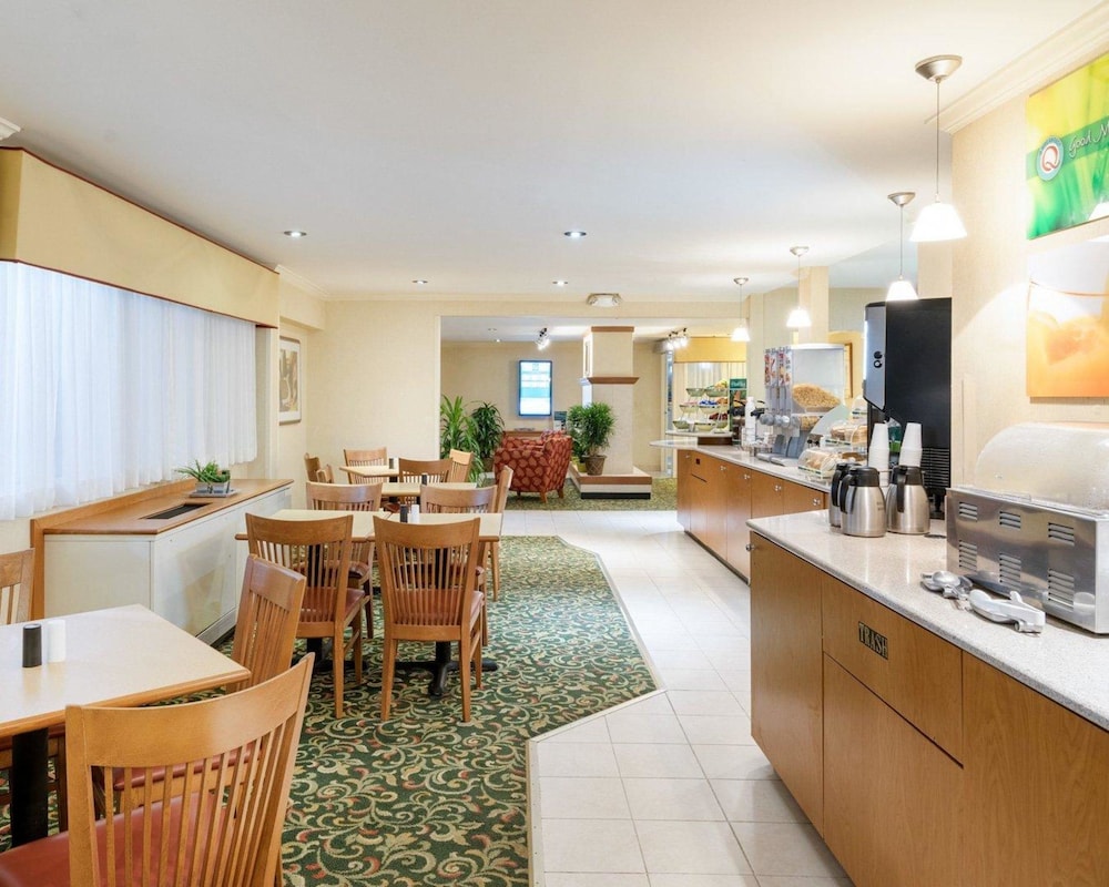 Quality Inn Newark 29/36