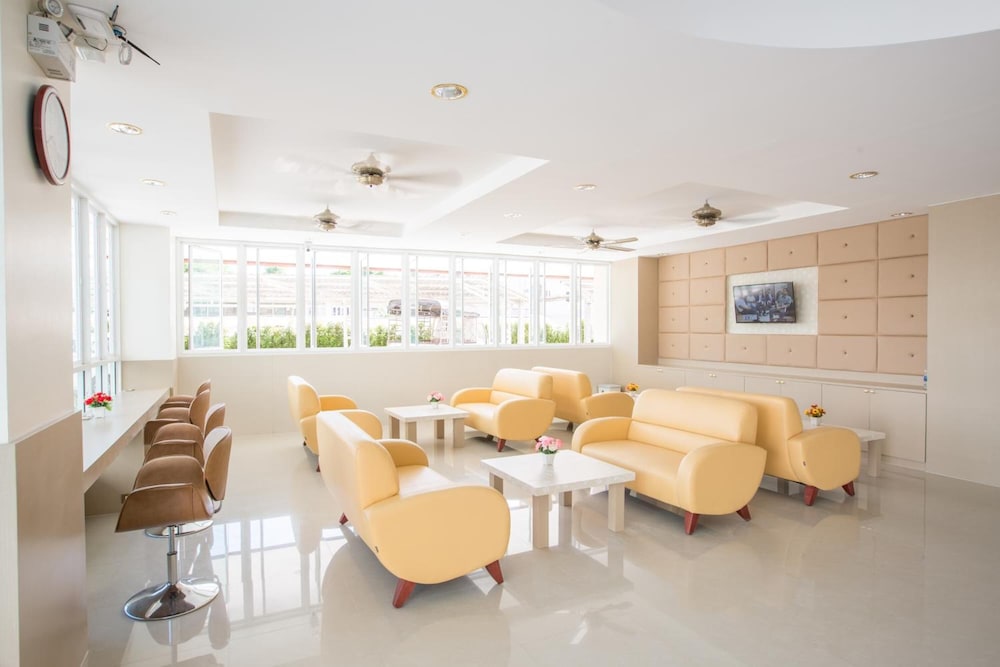 P.A. Thani Hotel 21/26