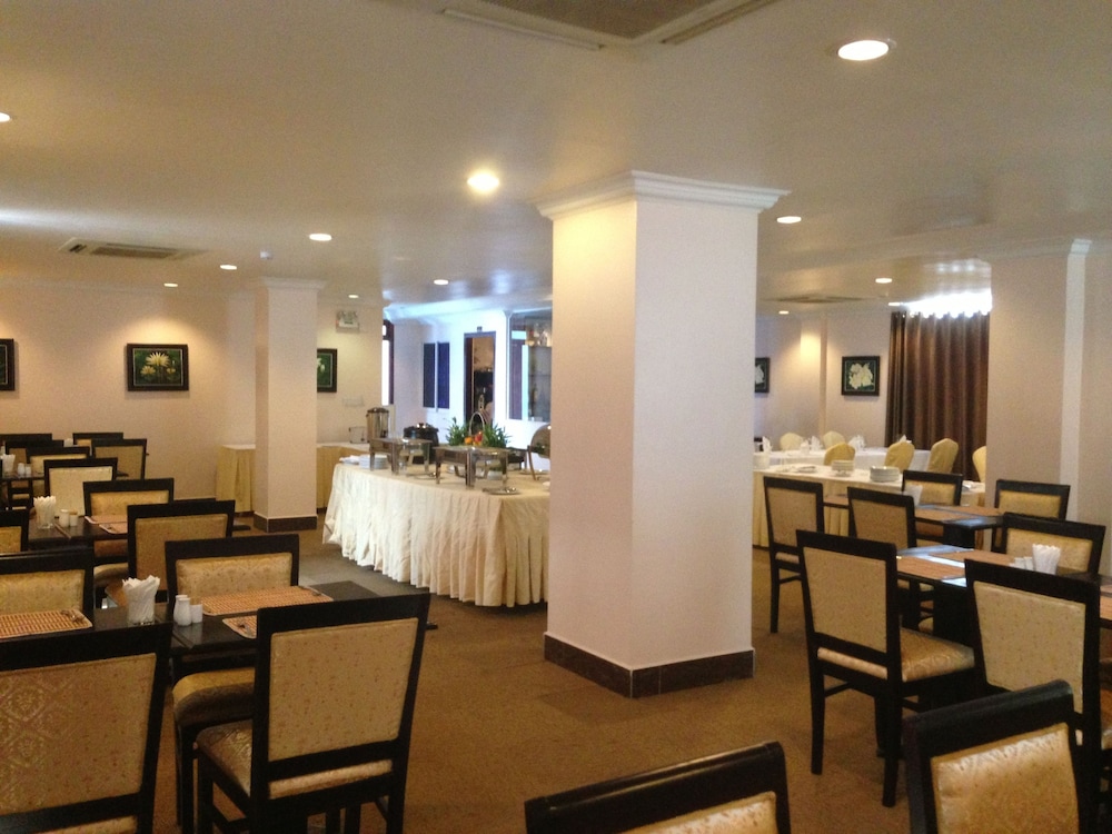 Rain Rock Hotel 31/46