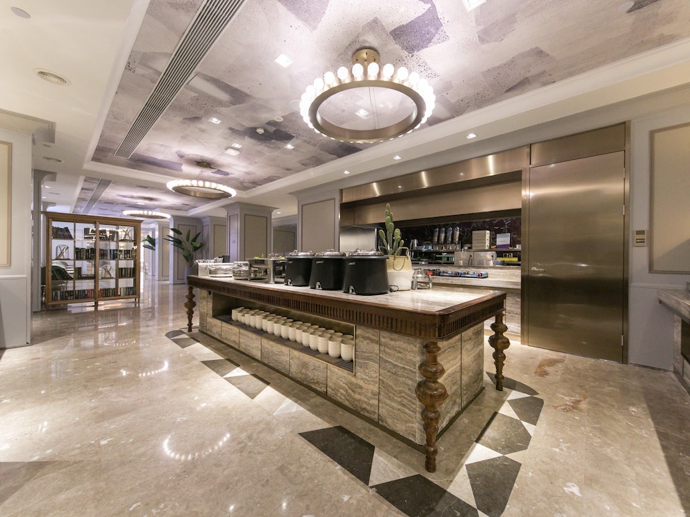Mercure Xian Downtown 9/71