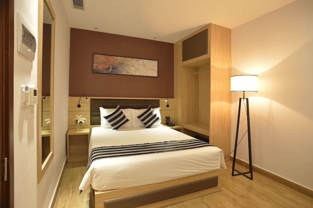 STANDARD, DOUBLE BED