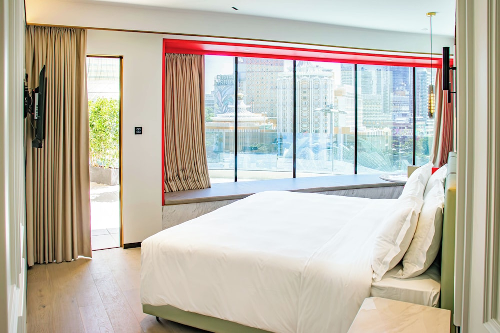 YOHO Treasure Island Hotel 25/60