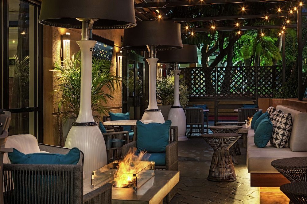 Hilton Garden Inn Los Angeles Hollywood 7/41