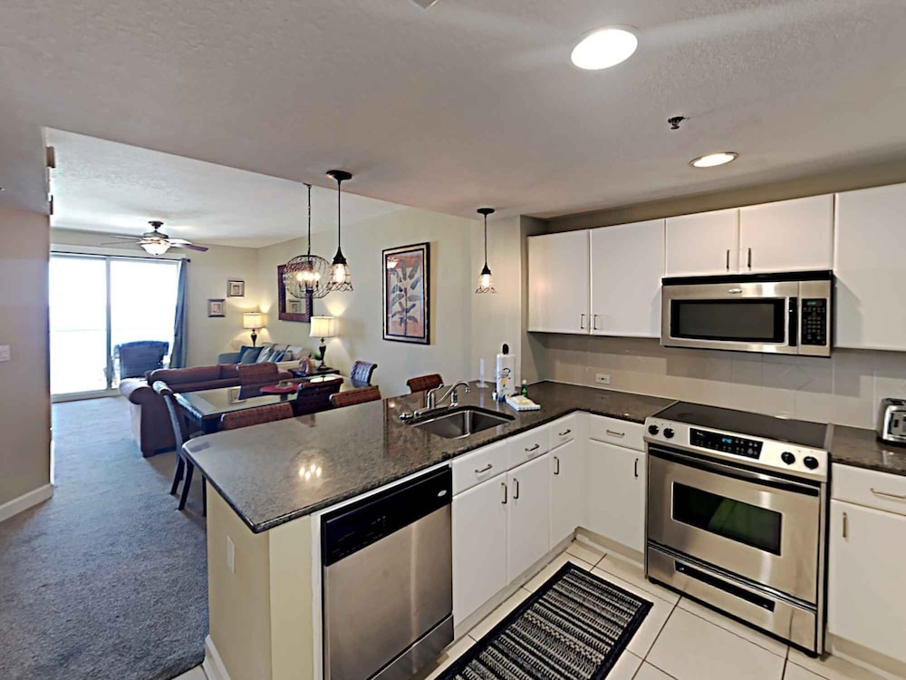 Grand Panama Beach Resort by Emerald View Resorts 63/77