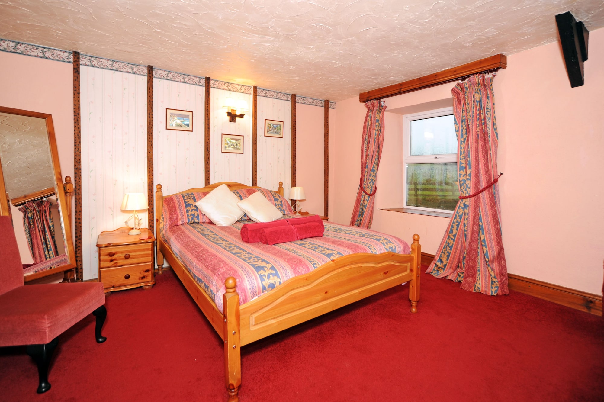 غرفة بسرير مزدوج، The West Country Inn 2/4