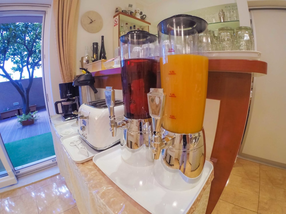 Villa Midea 14/50