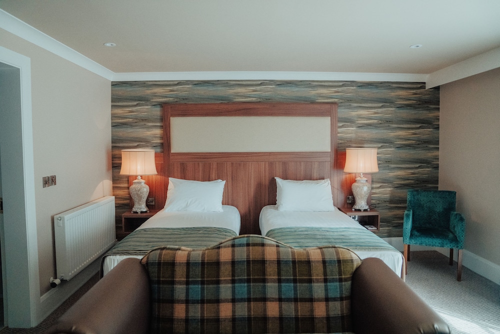 CLASSIC, TWIN BEDS