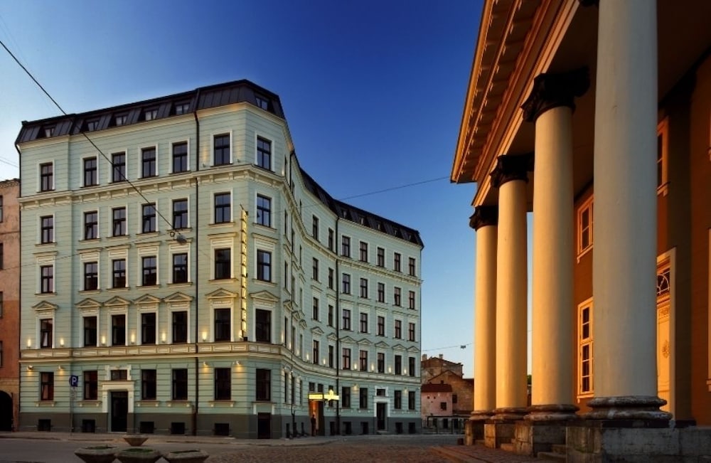 Hanza Hotel 6/56