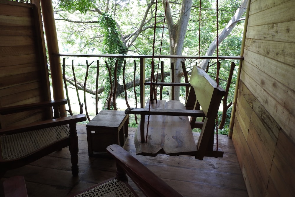 Riverside Cabana Yala 18/50