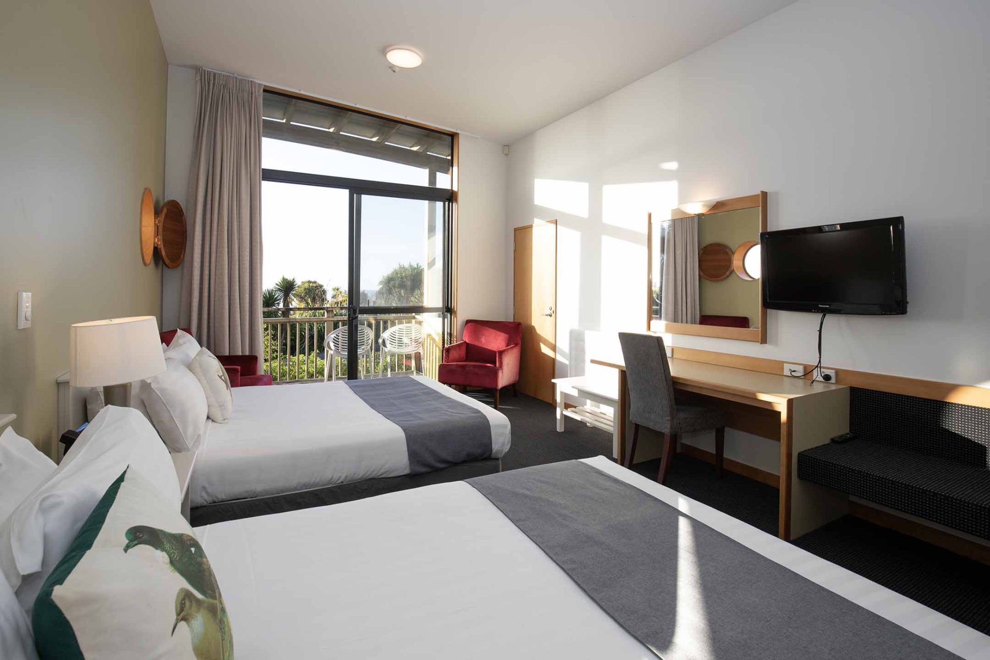 Rainforest, 2 Queen Beds, Balcony