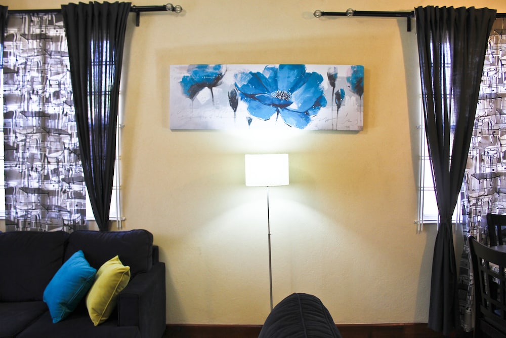 Eclipse Suite Guest Apartments 63/77