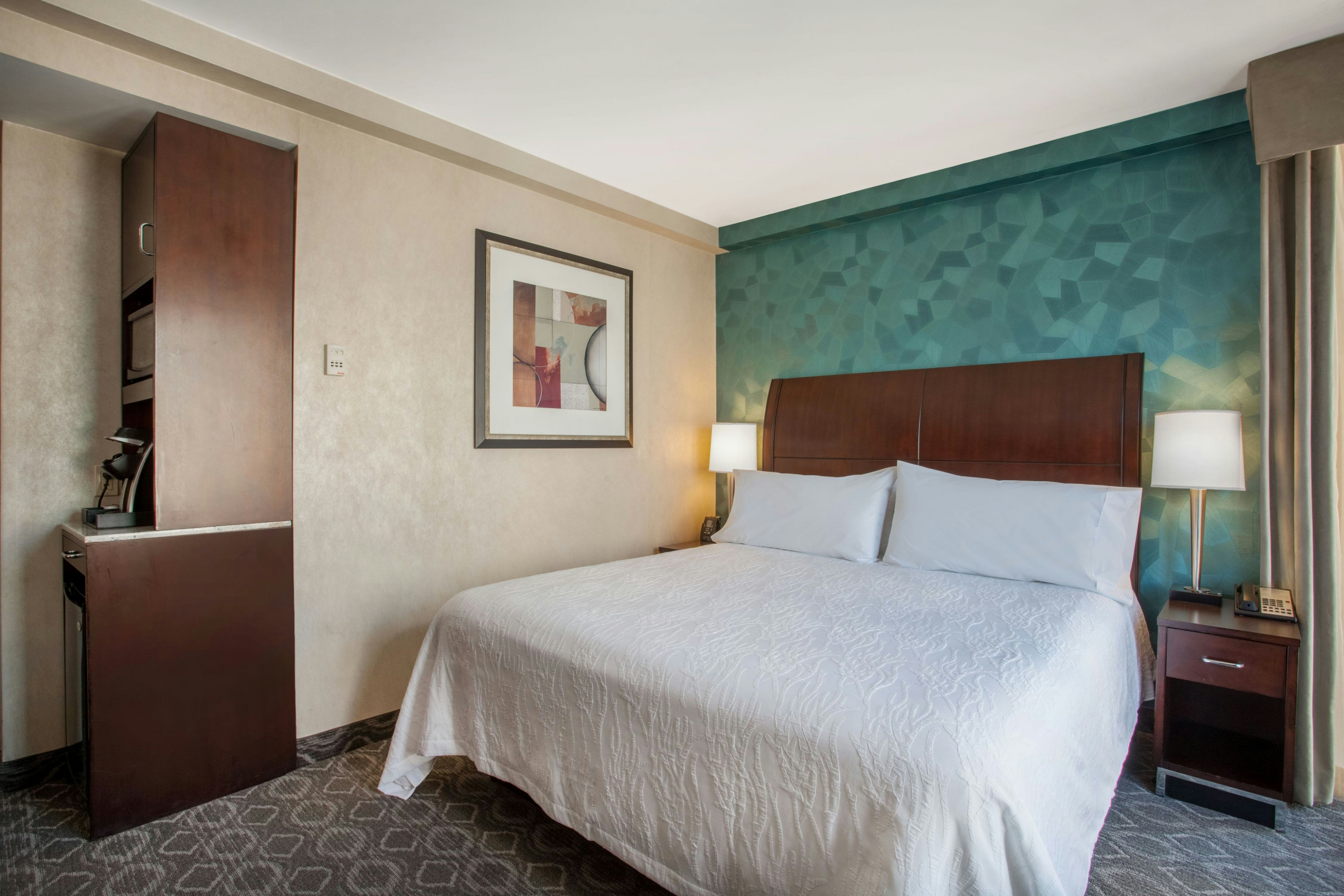 ROOM, KING BED, ACCESSIBLE
