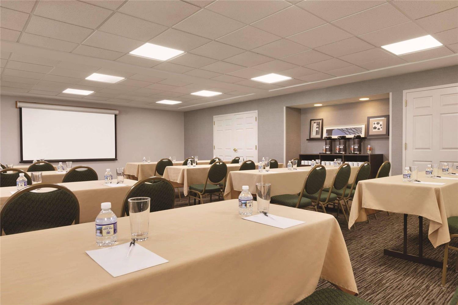 Country Inn Suites By Radisson Roanoke Va 41/48