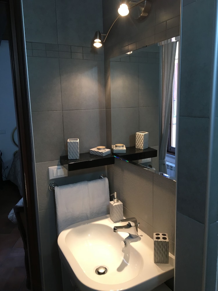 BB Il Re Alla Reginella Guest House 40/42