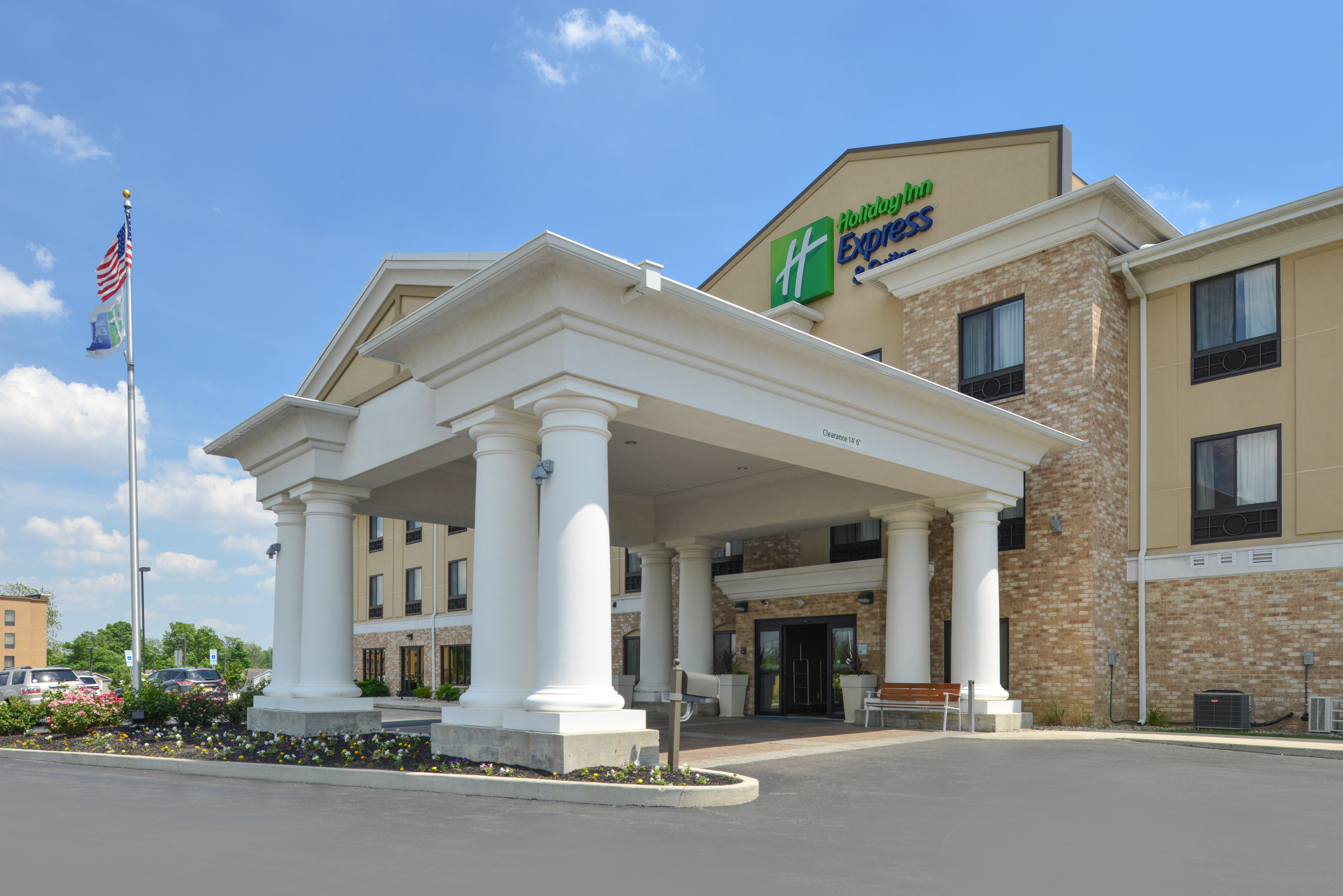 Holiday Inn Express Hotel And Suites Greenfield 63/65