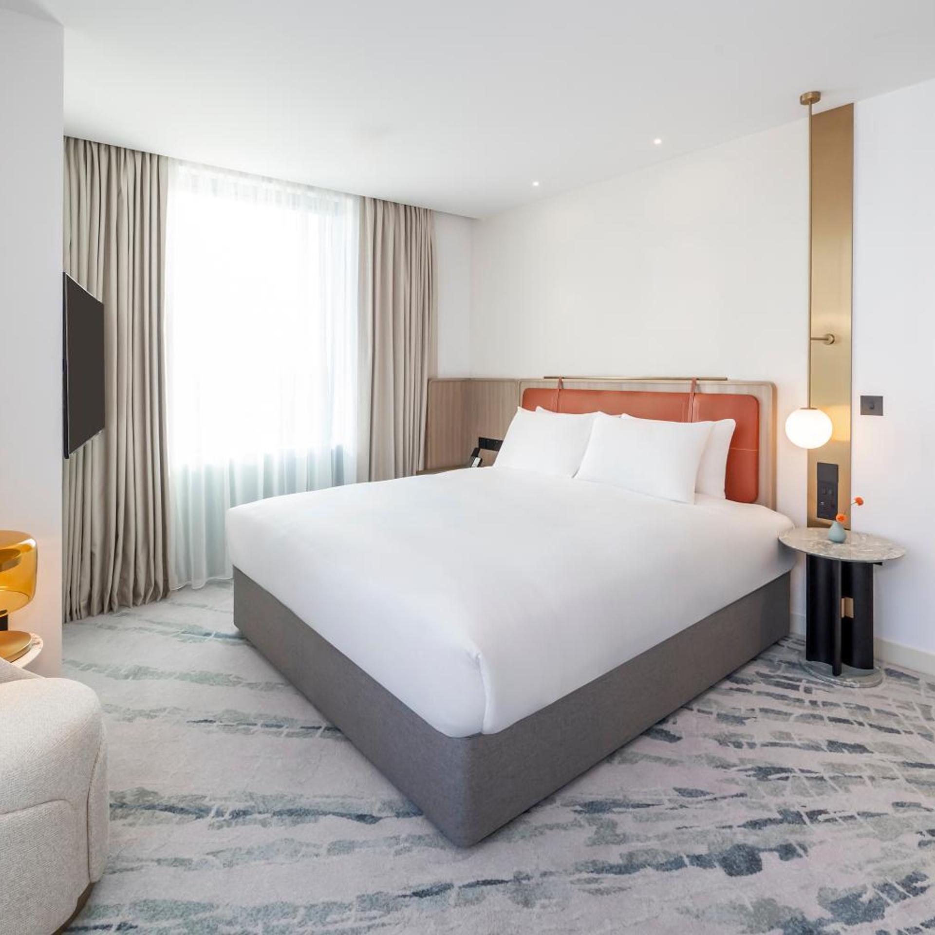 Dorsett, Suite