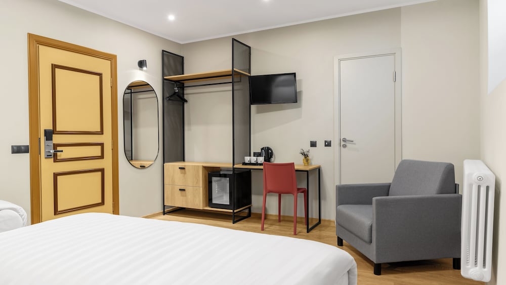 ROOM, TRIPLE